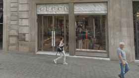 Escaparate de la tienda Gucci de paseo de Gràcia que ha sido robada / GOOGLE