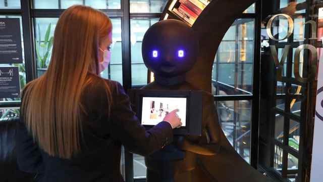 Un robot en un hotel de Madrid / EP