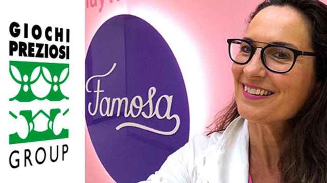 Marie-Eve Rugeot, consejera delegada de Famosa junto a los logos de ambas empresas