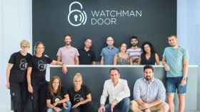 Equipo de Watchman Door / WATCHMAN DOOR