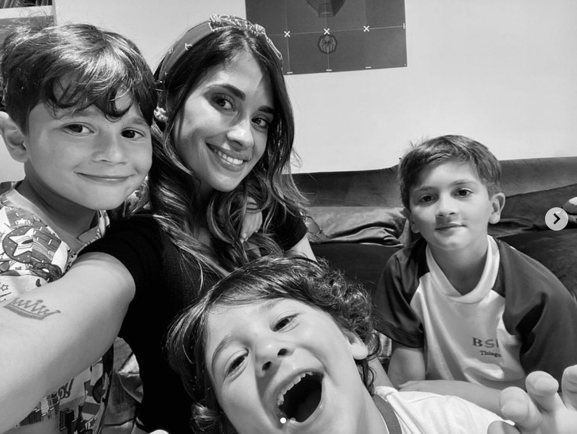 Antonella Roccuzzo con sus hijos
