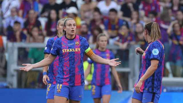 Las jugadoras del Barça, desesperadas, tras un gol del Olympique / EFE