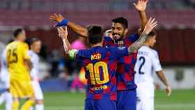 Leo Messi y Luis Suárez celebrando un gol del Barça contra el Nápoles / FC Barcelona