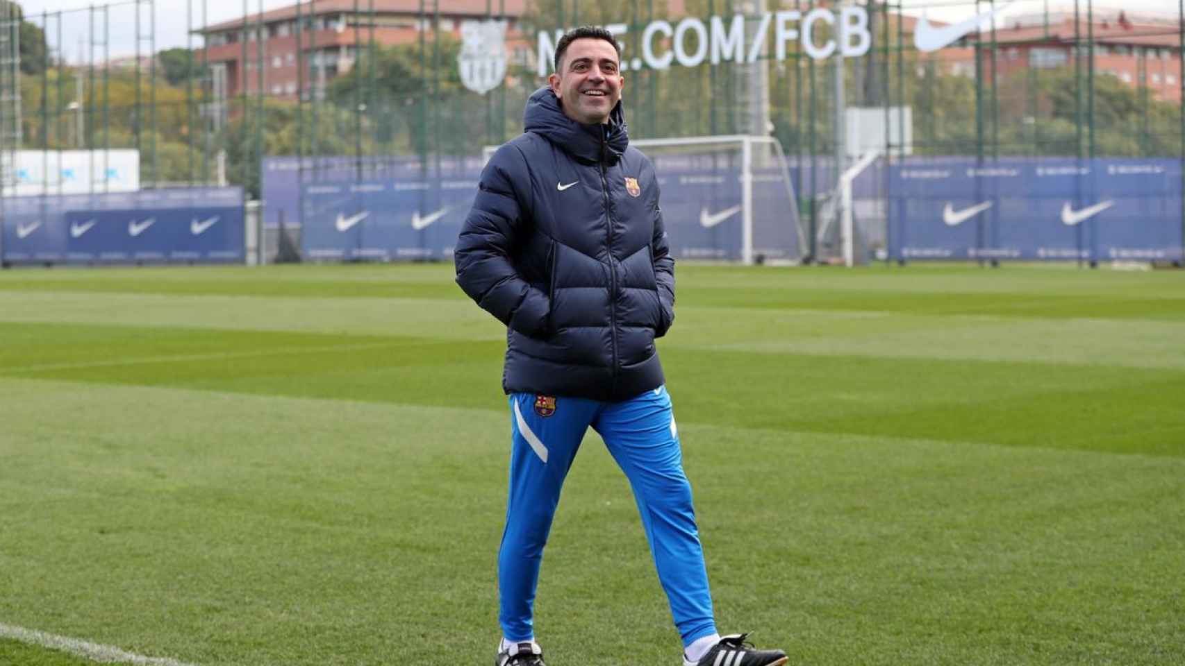 Xavi, en el campo de entrenamiento de la Ciutat Esportiva  / FCB