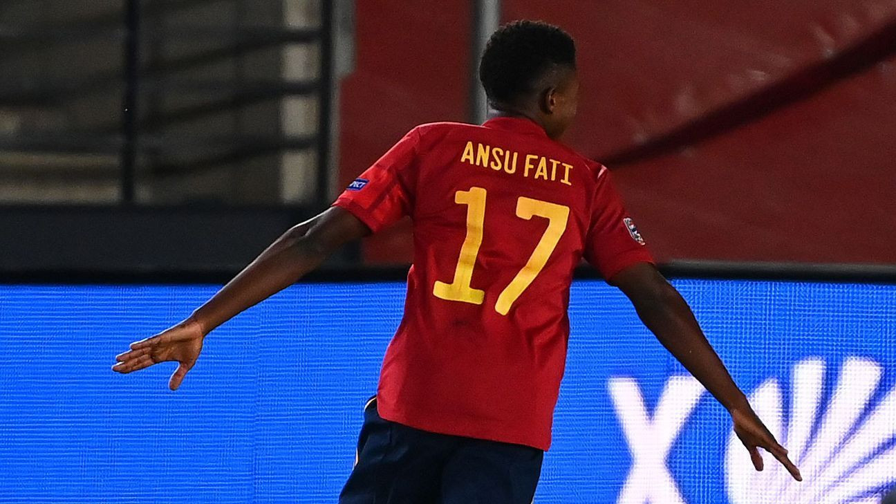 Ansu Fati celebra su primer gol con la selección española / EFE