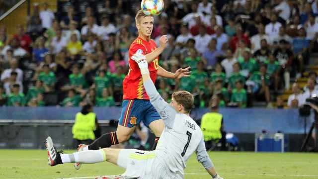 Dani Olmo marcando un gol con España Sub-21 / EFE