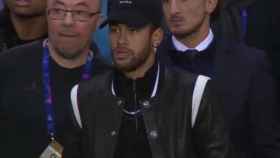 Una foto de Neymar Jr. tras presenciar la eliminación del PSG en Champions League / Twitter