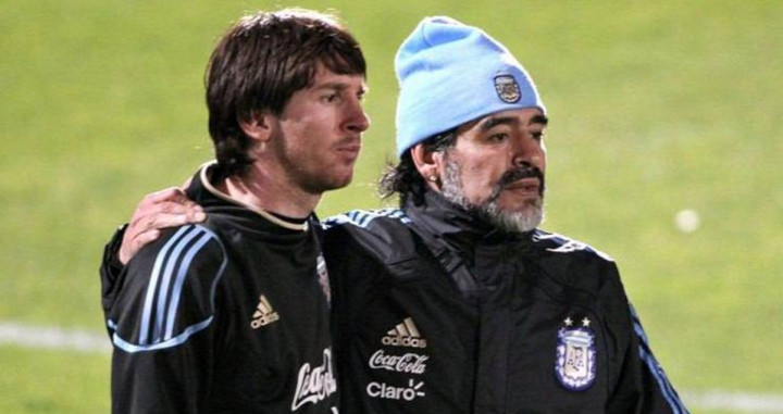 Messi y Maradona en un entrenamiento de la selección Argentina / EFE