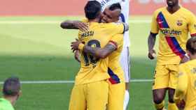 Leo Messi y Arturo Vidal celebrando el gol /FCB