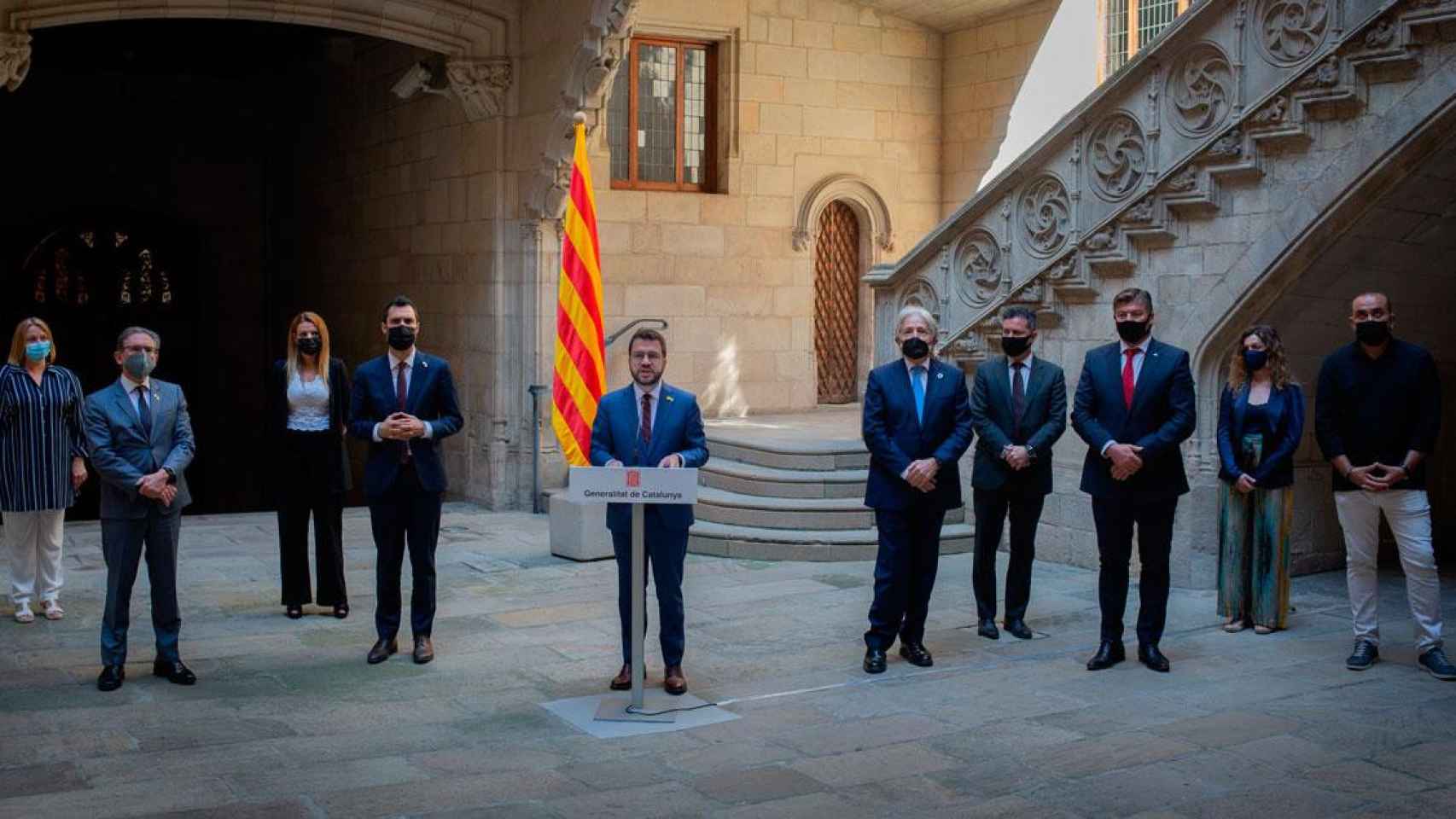 El presidente del Govern, Pere Aragonès, con los consejeros Jaume Giró y Roger Torrent y los líderes de Foment del Treball, Pimec, CCOO y UGT / EP
