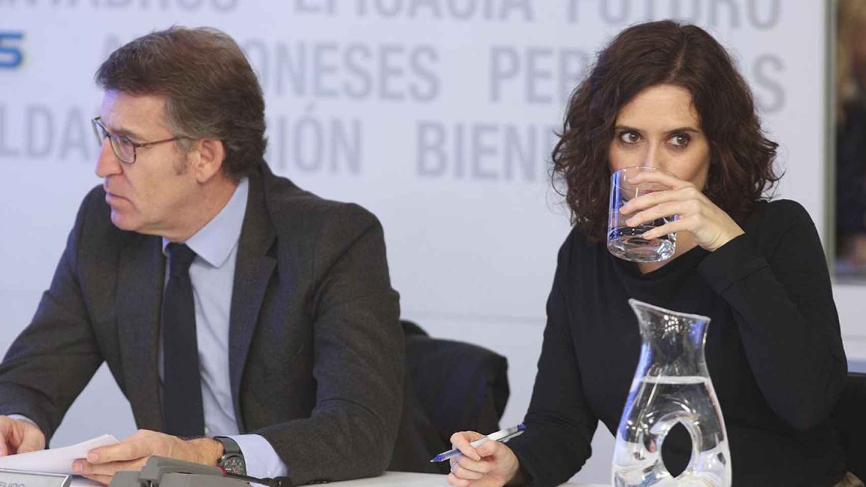 El presidente de Galicia, Alberto Núñez Feijóo, y la presidenta de Madrid, Isabel Díaz Ayuso / EUROPA PRESS