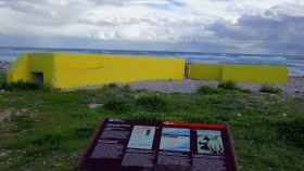 Pintan de amarillo un búnker de Cubellas declarado patrimonio urbano