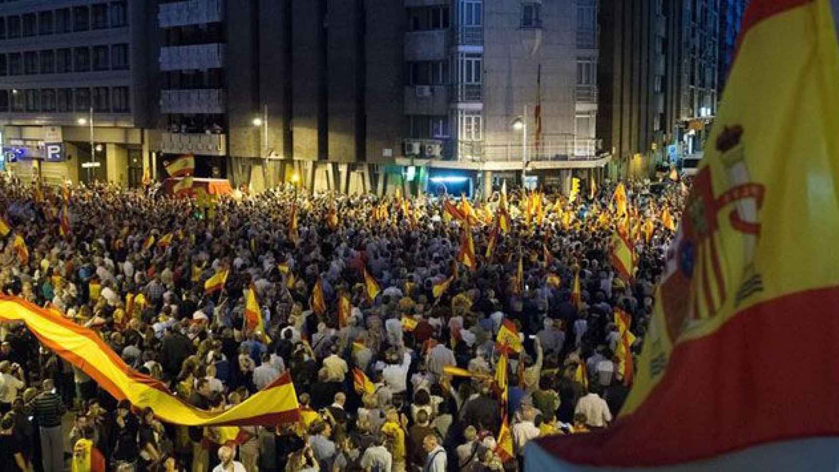 Manifestaciones contra el desafío independentista en diversos puntos de España