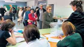 Jornada electoral en un colegio de Bilbao el 20D.