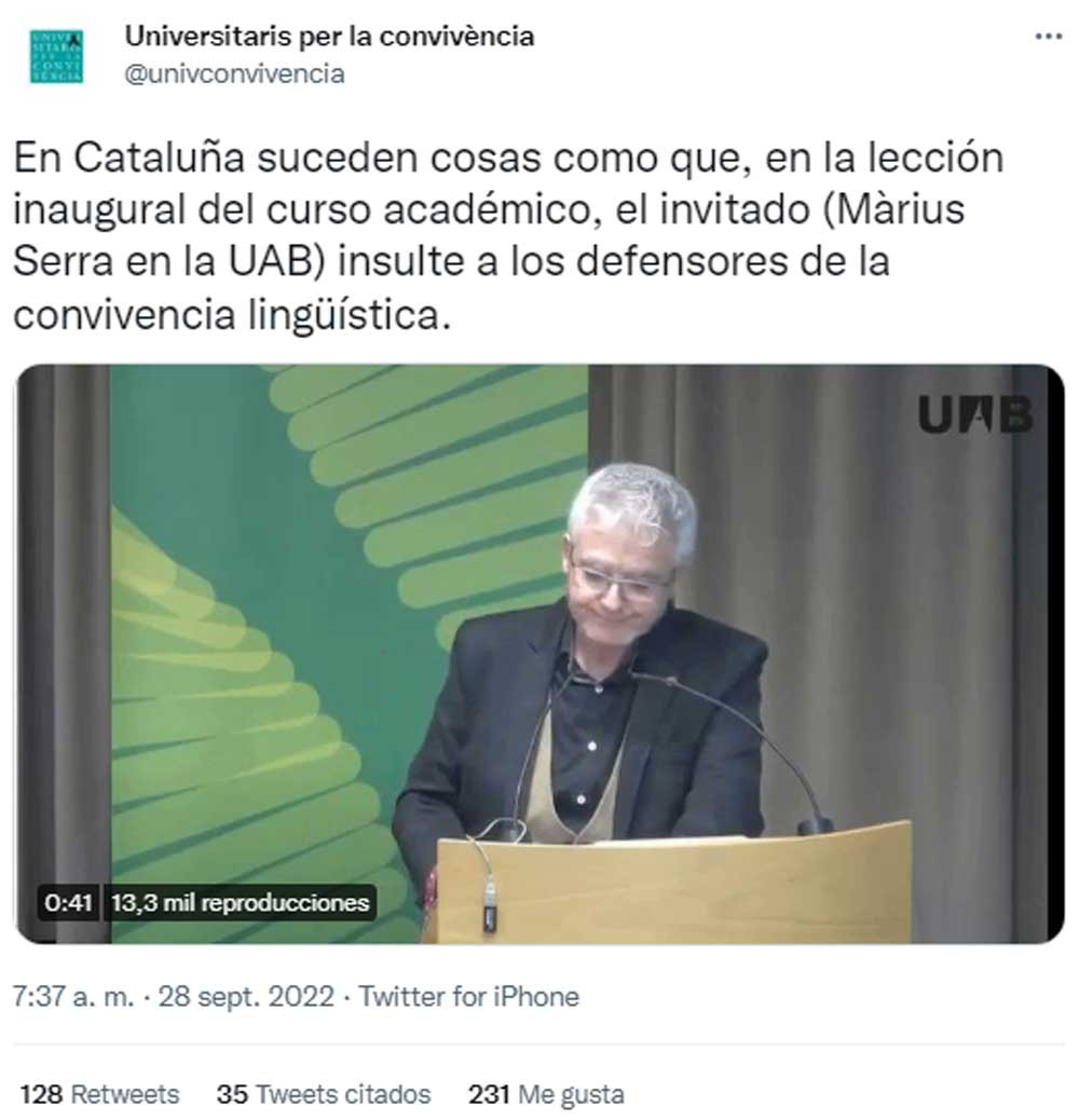Universitaris per la Convivència, denunciando el discurso de Màrius Serra