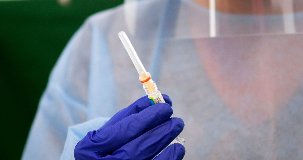 Imagen de una de las vacunas contra el virus SARS-CoV-2 en fase de testeo / EFE