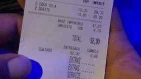 La cuenta de una discoteca de Ibiza que cobra 52 euros por 4 refrescos / TWITTER