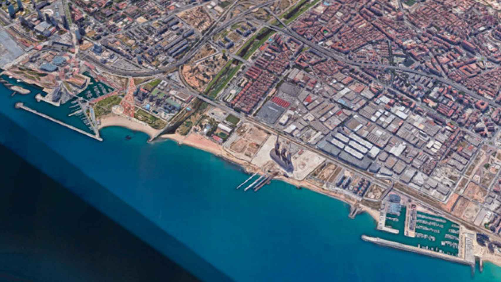 Imagen aérea de la costa de Barcelona y Sant Adrià