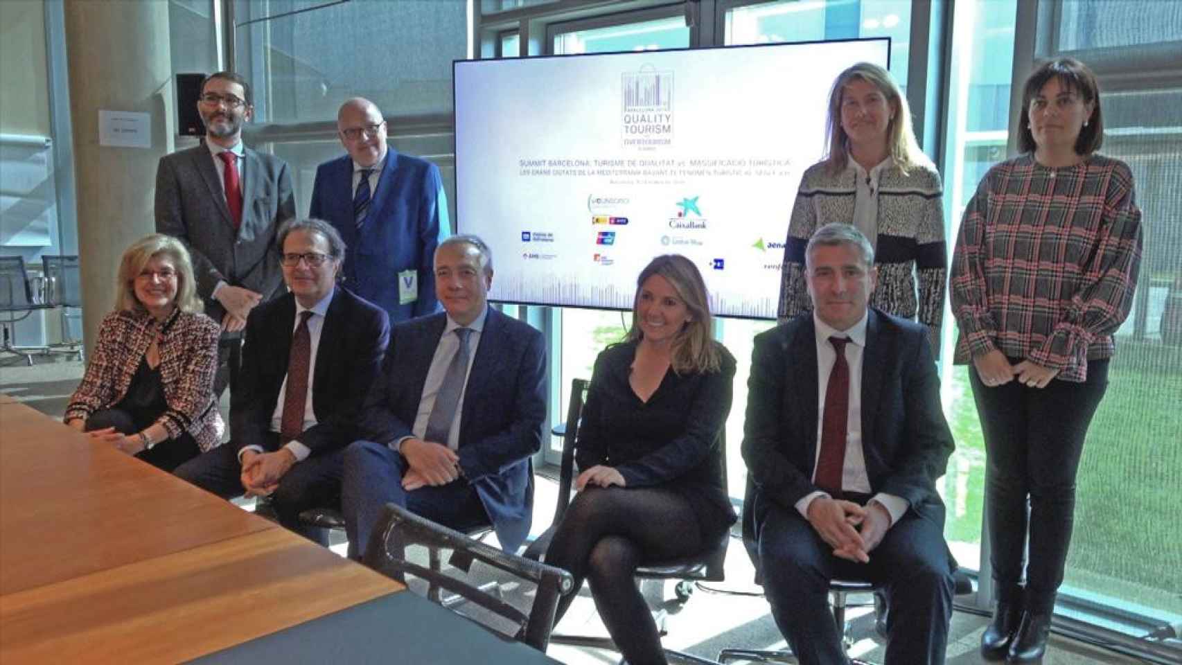 Representantes de las instituciones y empresas que impulsan el Summit Barcelona 2019 en el Parc Logístic del Consorcio de la Zona Franca / CG