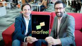 Los dos fundadores de la tecnológica Marfeel, Juan Margenat (i) y Xavi Beumala (d) en las oficinas de la start up en Barcelona / MARFEEL