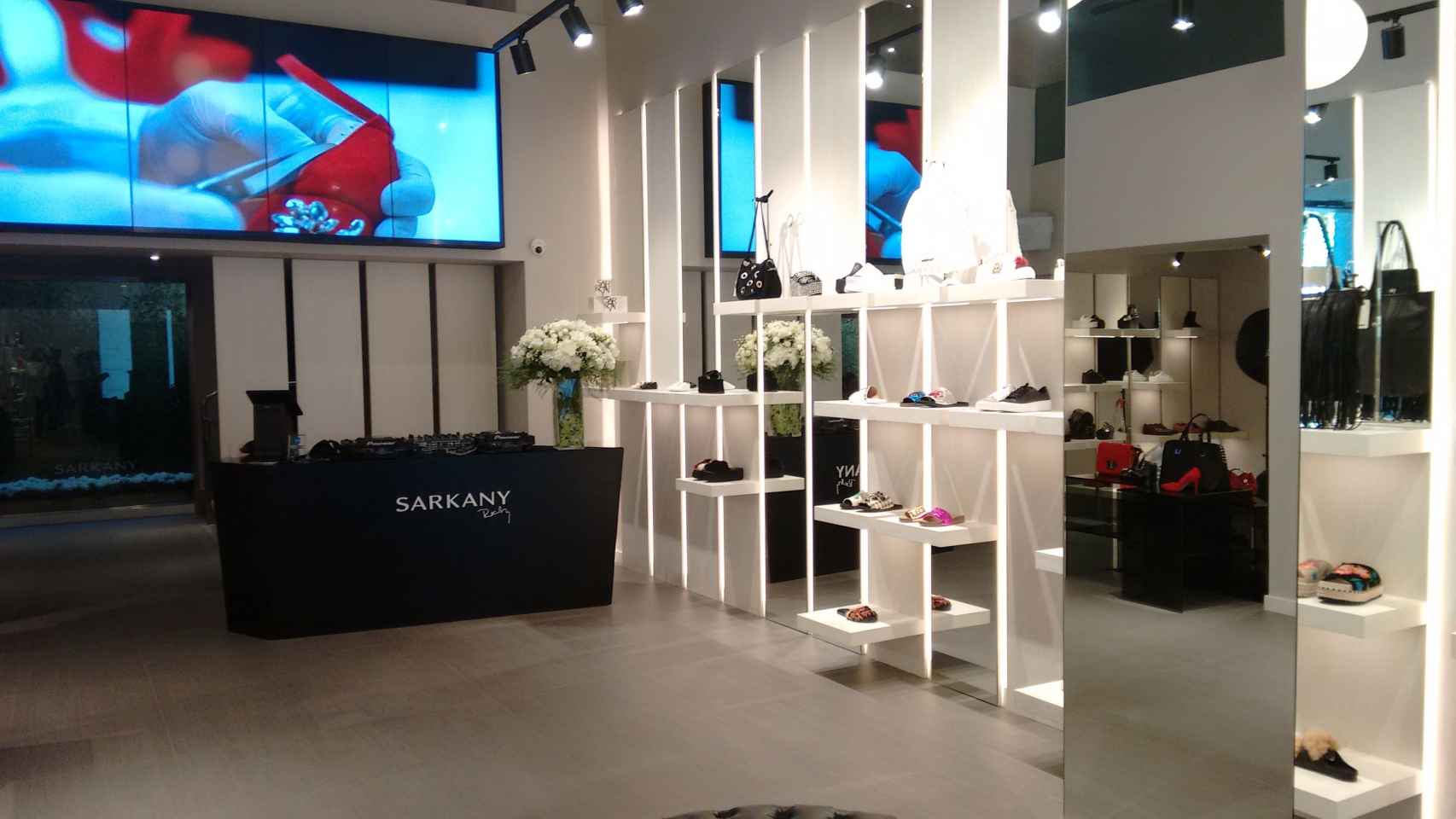 El interior de la nueva tienda de Sarkany en Barcelona / CG