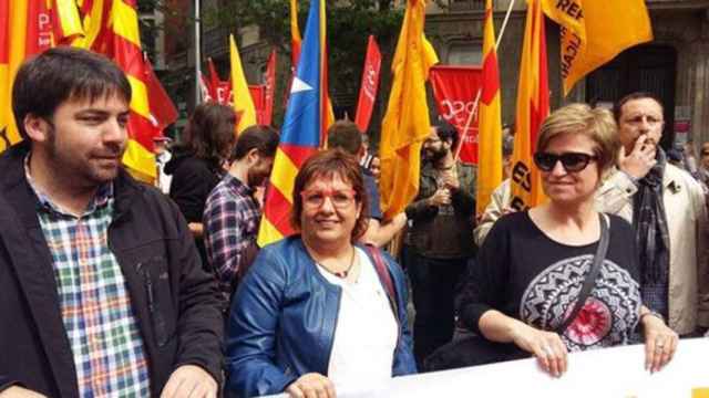 La consejera catalana de Trabajo del Govern, Dolors Bassa (c), junto a Anna Simó (ERC), secretaria primera de la Mesa del Parlament en una imagen de archivo / EUROPA PRESS