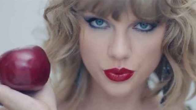 Taylor Swift, en su videoclip Blank Space