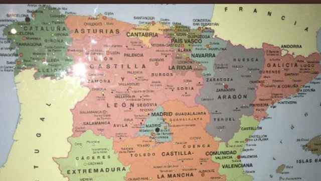 El mapa de España que cambia la localización de Cataluña y Galicia / TWITTER