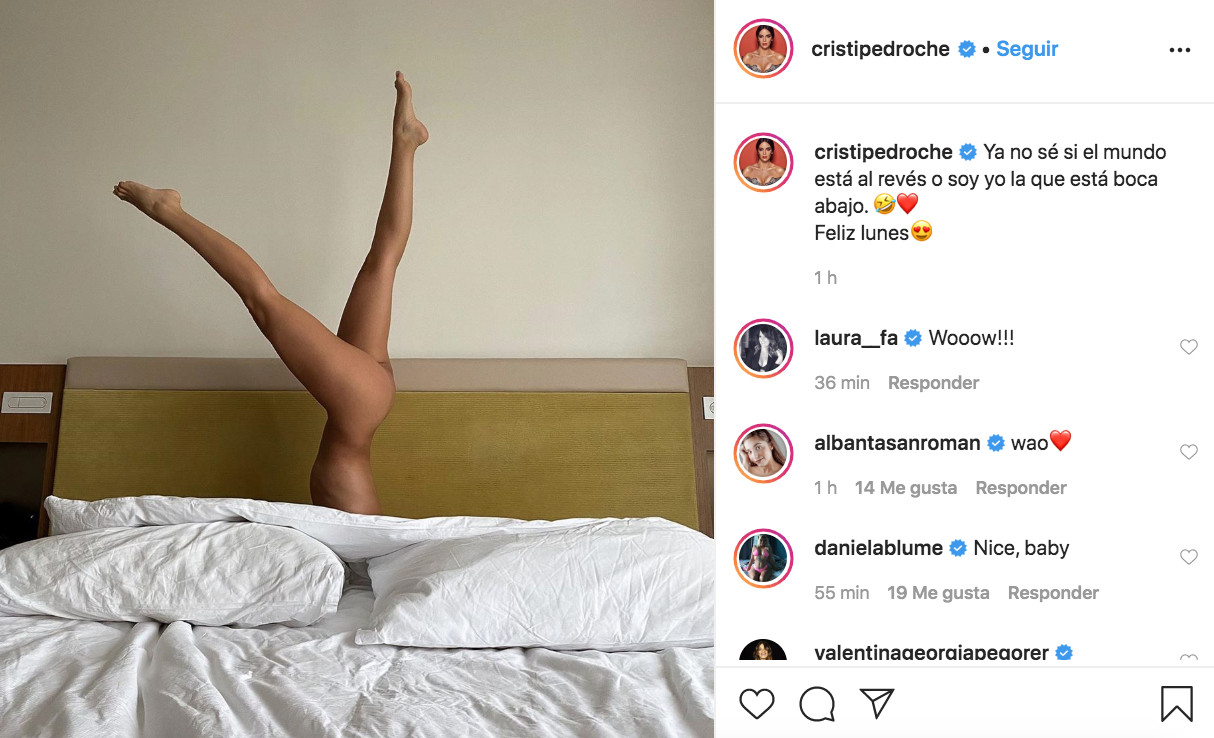 Cristina Pedroche se desnuda para presumir de flexibilidad encima de la cama / INSTAGRAM