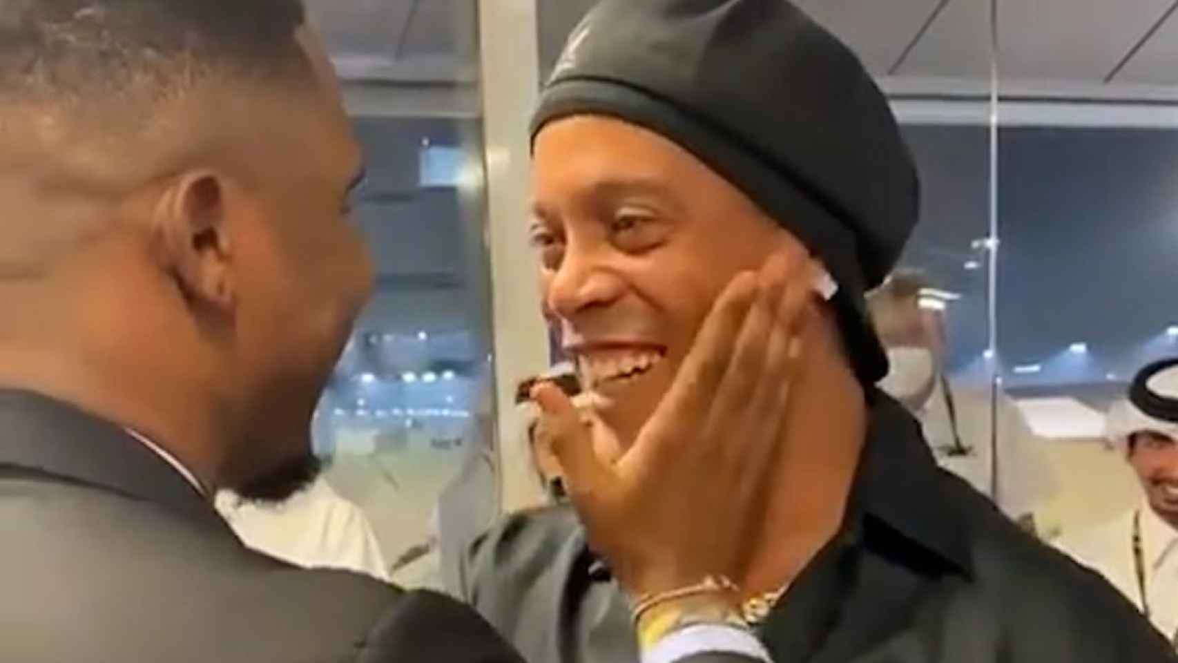 Ronaldinho y Eto'o se reencuentran 13 años después : REDES
