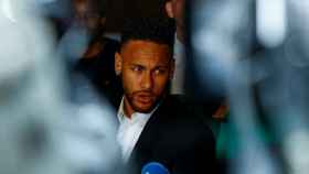 Neymar en una comparecencia ante los medios de comunicación / EFE
