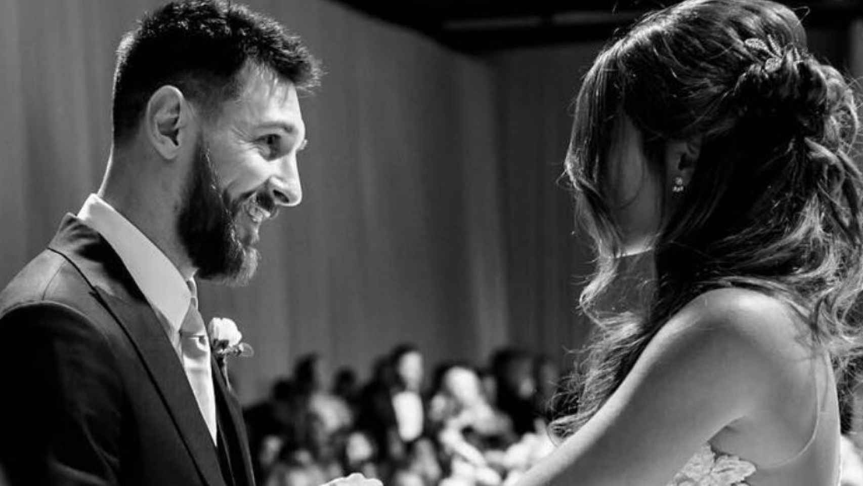 Antonella Roccuzzo y Leo Messi en su boda / INSTAGRAM