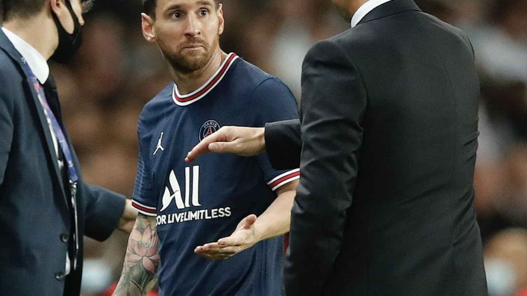Messi lanza una mirada matadora a Pochettino / REDES