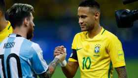 Messi y Neymar en un Argentina - Brasil / Twitter