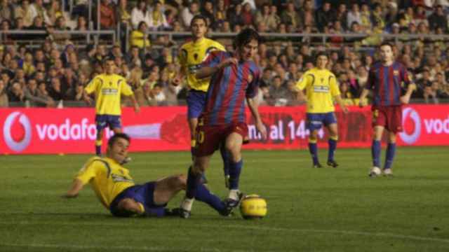 Un joven Leo Messi, jugando ante el Cádiz | REDES