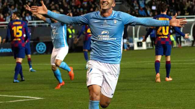 Javi Pérez, jugador del Ibiza, celebra su gol ante el Barça | EFE