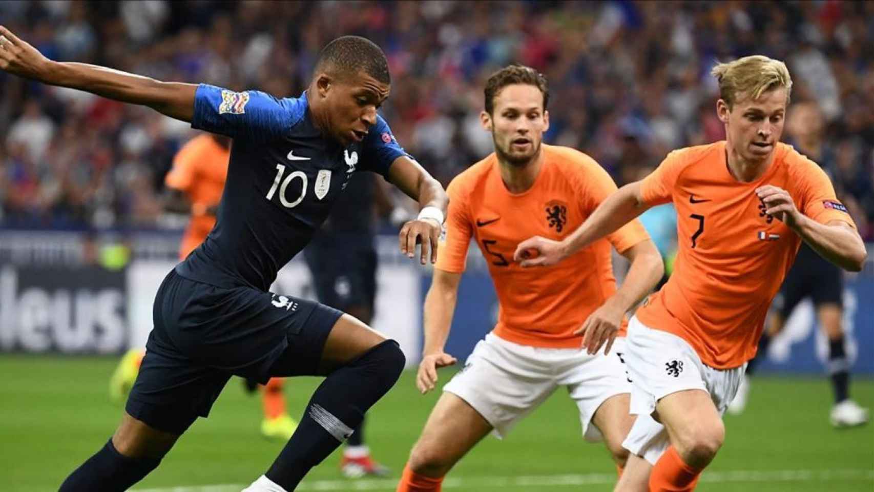 Mbappé y De Jong en un Francia - Holanda / EFE