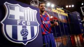 Nikola Mirotic presentado como nuevo jugador del FC Barcelona / EFE