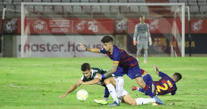 Monchu, en una acción contra el Badajoz | FCB