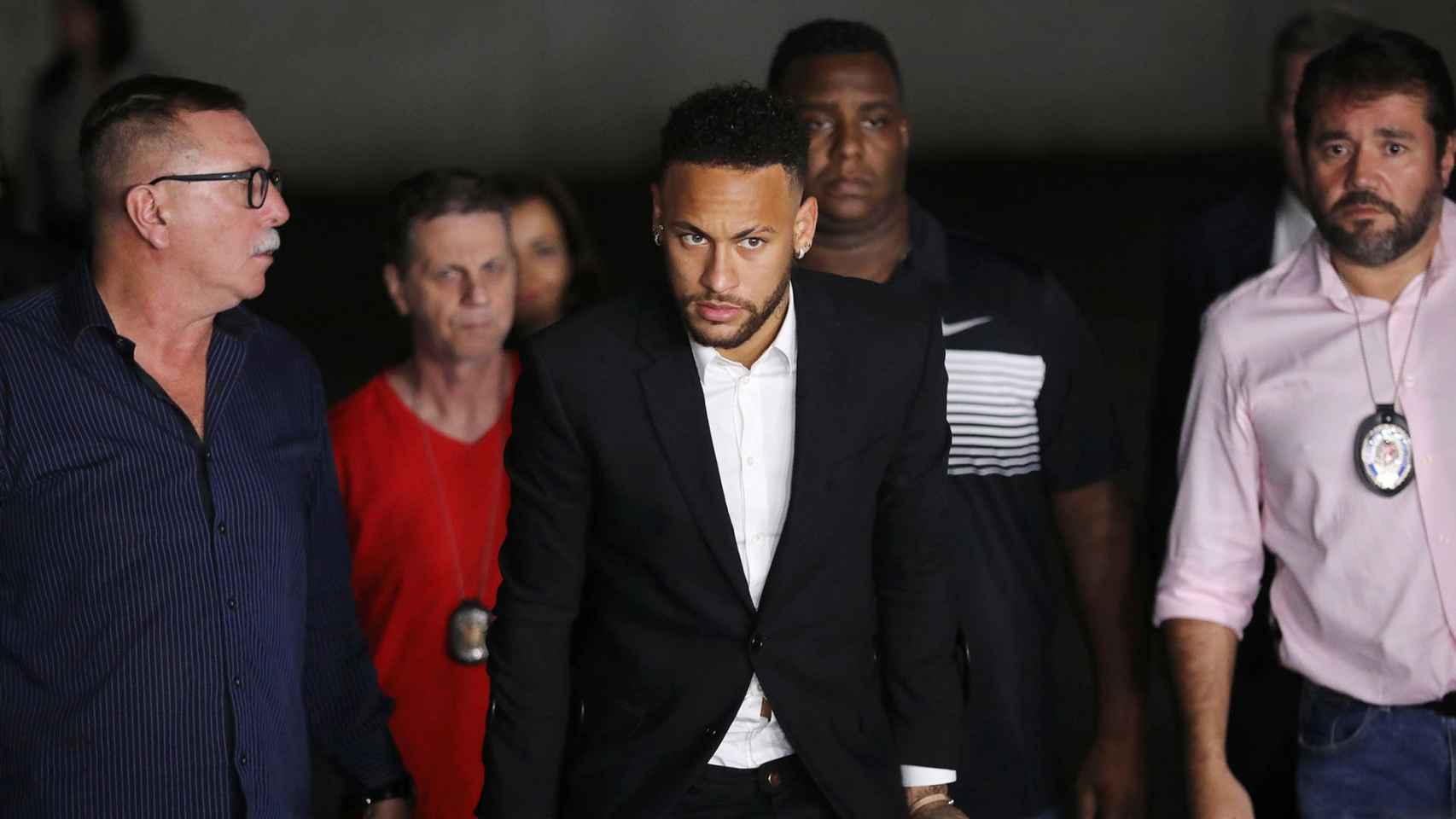 Neymar saliendo de los juzgados / EFE