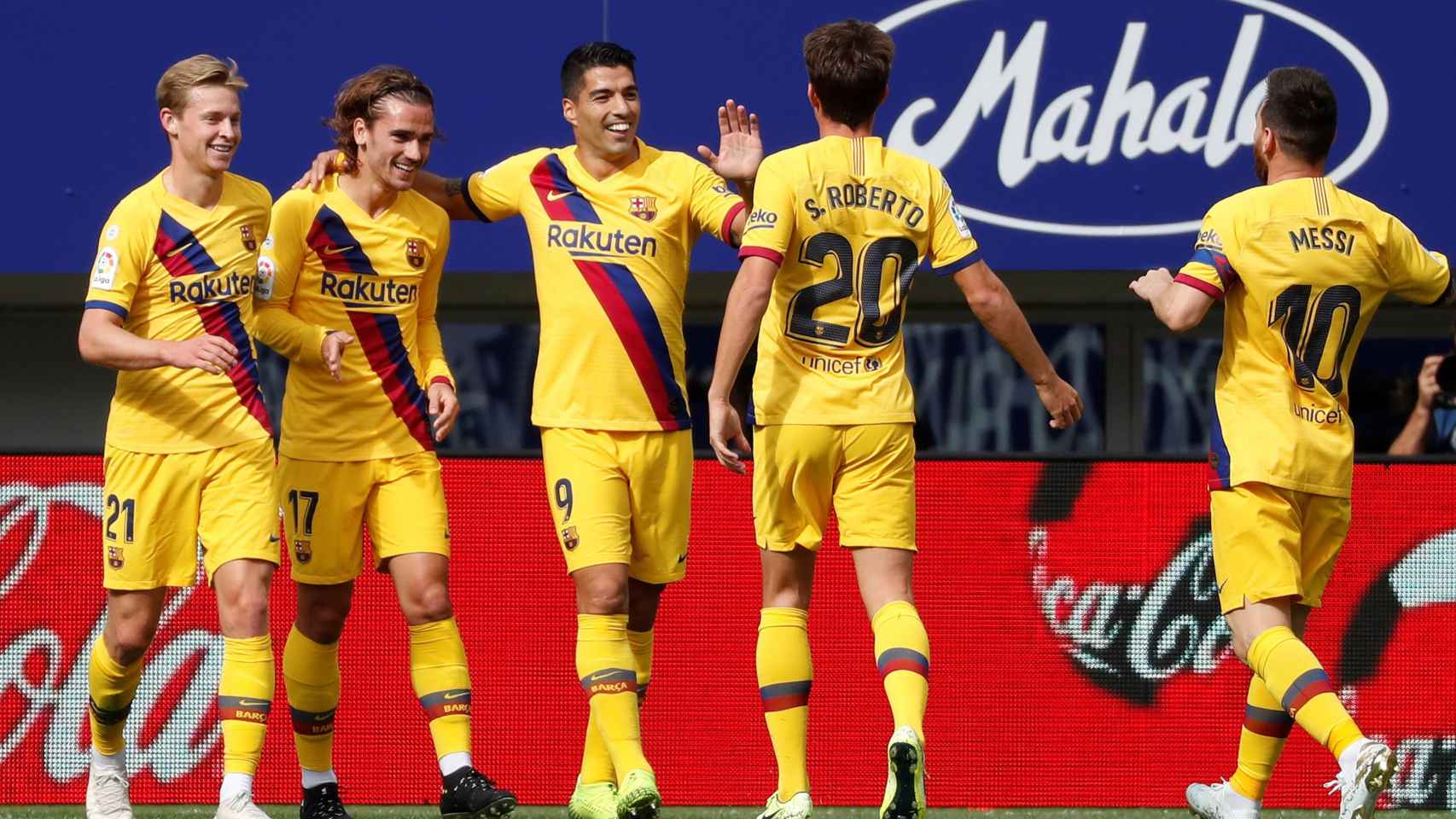 Griezmann, Suárez y Leo Messi celebrando el primer gol del partido del Barça contra el EIbar / EFE