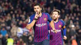 Leo Messi y Luis Suárez celebran un gol con el FC Barcelona / EFE