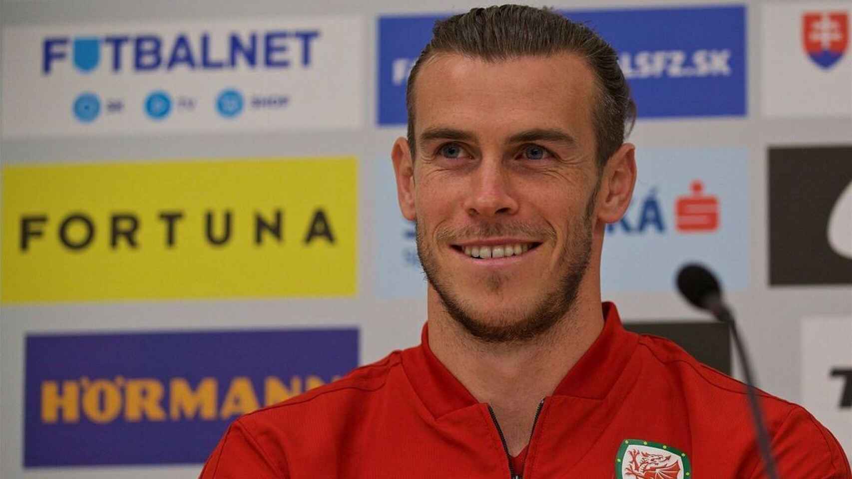 Bale se mofa del Madrid en su concentración con Gales