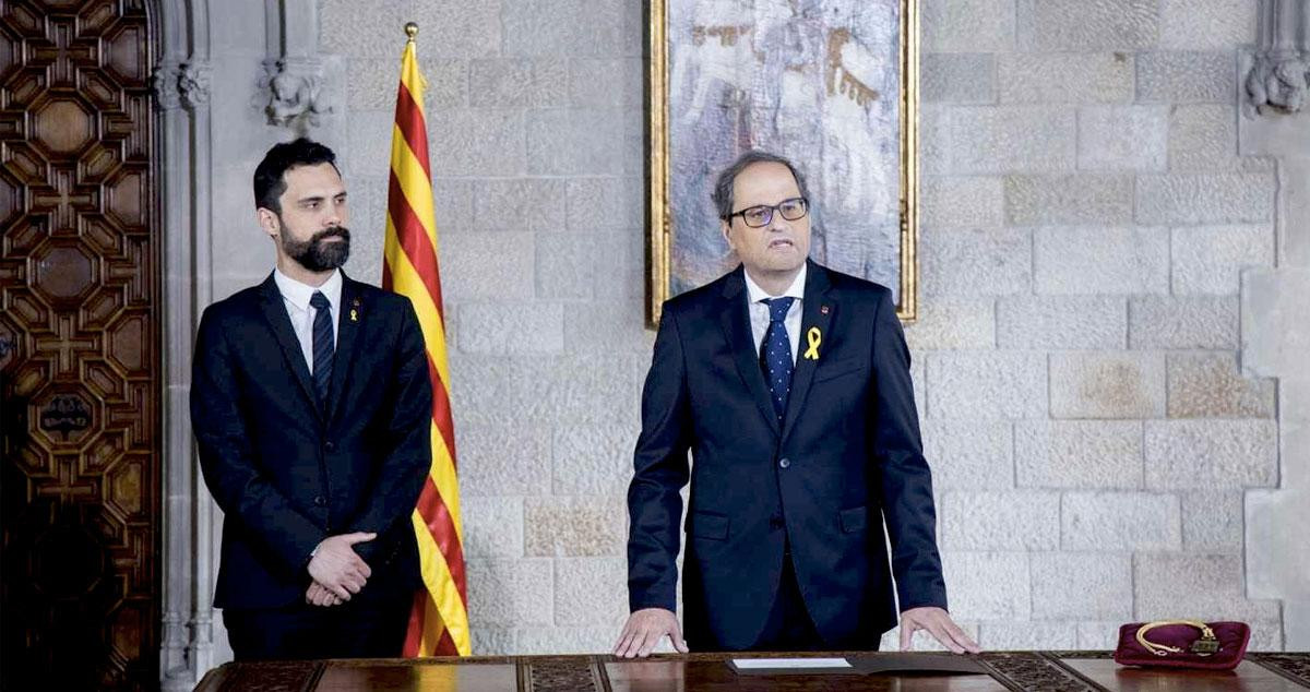 El presidente de la Generalitat, Quim Torra (d), junto al del Parlament, el republicano Roger Torrent (i) / EUROPA PRESS