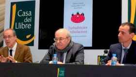 Albert Carreras, Andreu Mas-Colell e Ivan Planas en la presentación de 'Turbulències i tribulacions' / CG