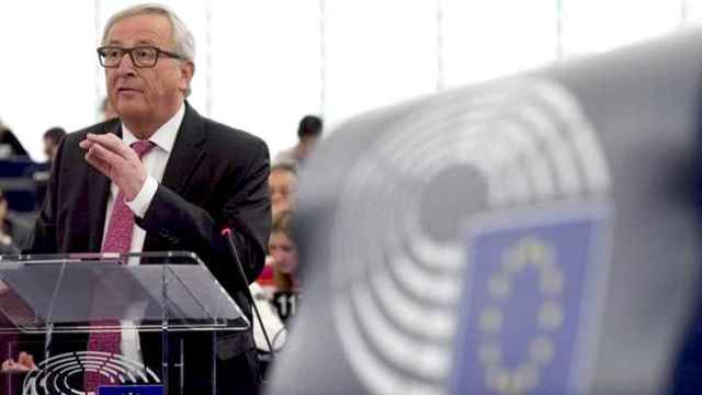 Juncker pide respeto al Estado de Derecho y al sistema constitucional