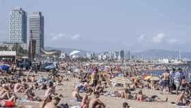 La playa de La Barceloneta durante el verano de 2020 / EP