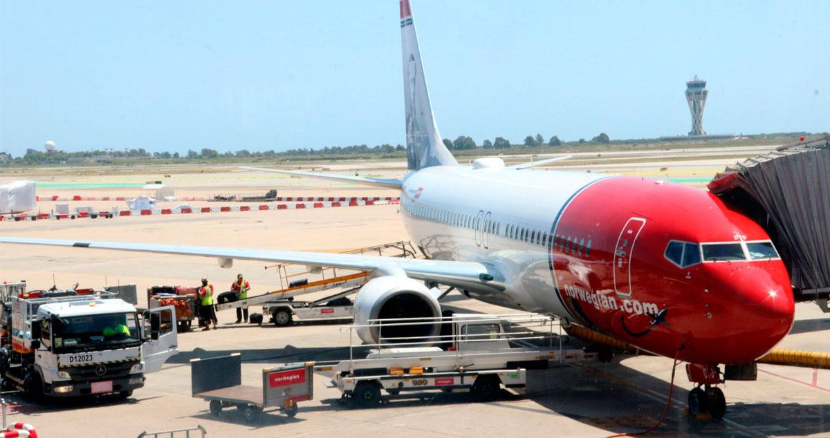 Una aeronave de Norwegian, en el aeropuerto Josep Tarradellas Barcelona-El Prat / CG