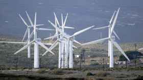 Generadores de energía eólica en un parque de Endesa en Tenerife / EP