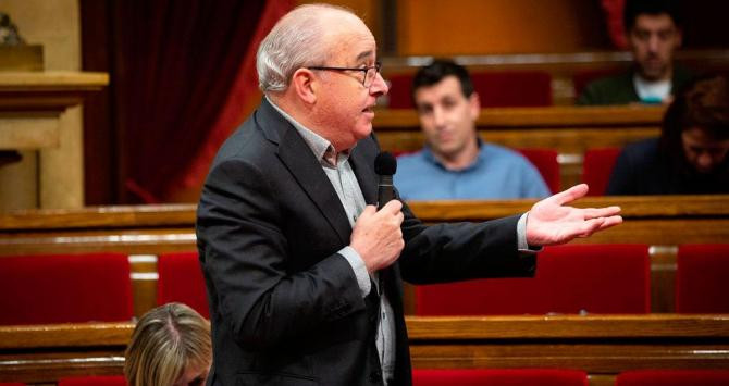 Josep Bargalló, consejero catalán de Enseñanza, en una comparecencia en el Parlamento catalán / EFE